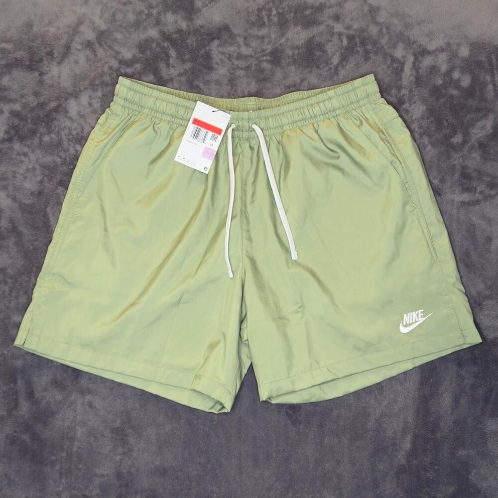 Nike Men's Green and Khaki Shorts